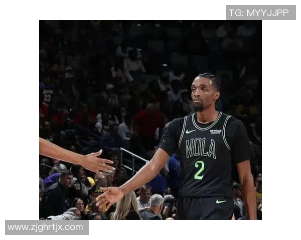 赫伯特琼斯的篮球生涯与成就探索：从新秀到明星的成长之路